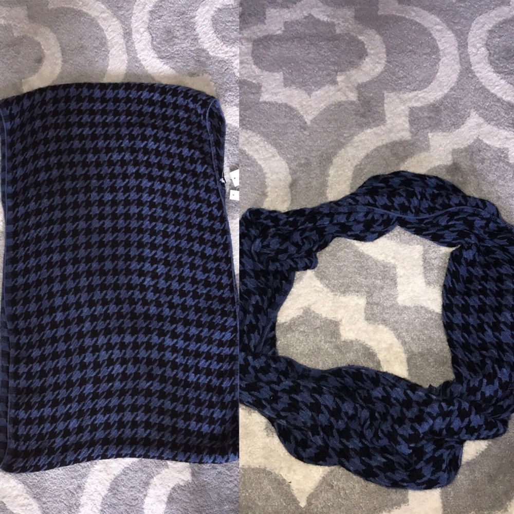 Stitch fix blue infinity scarf